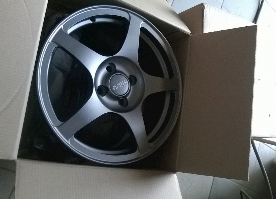 Диски Slik R16 — Hyundai Solaris Hatchback, 1,6 л, 2015 года | колёсные ...