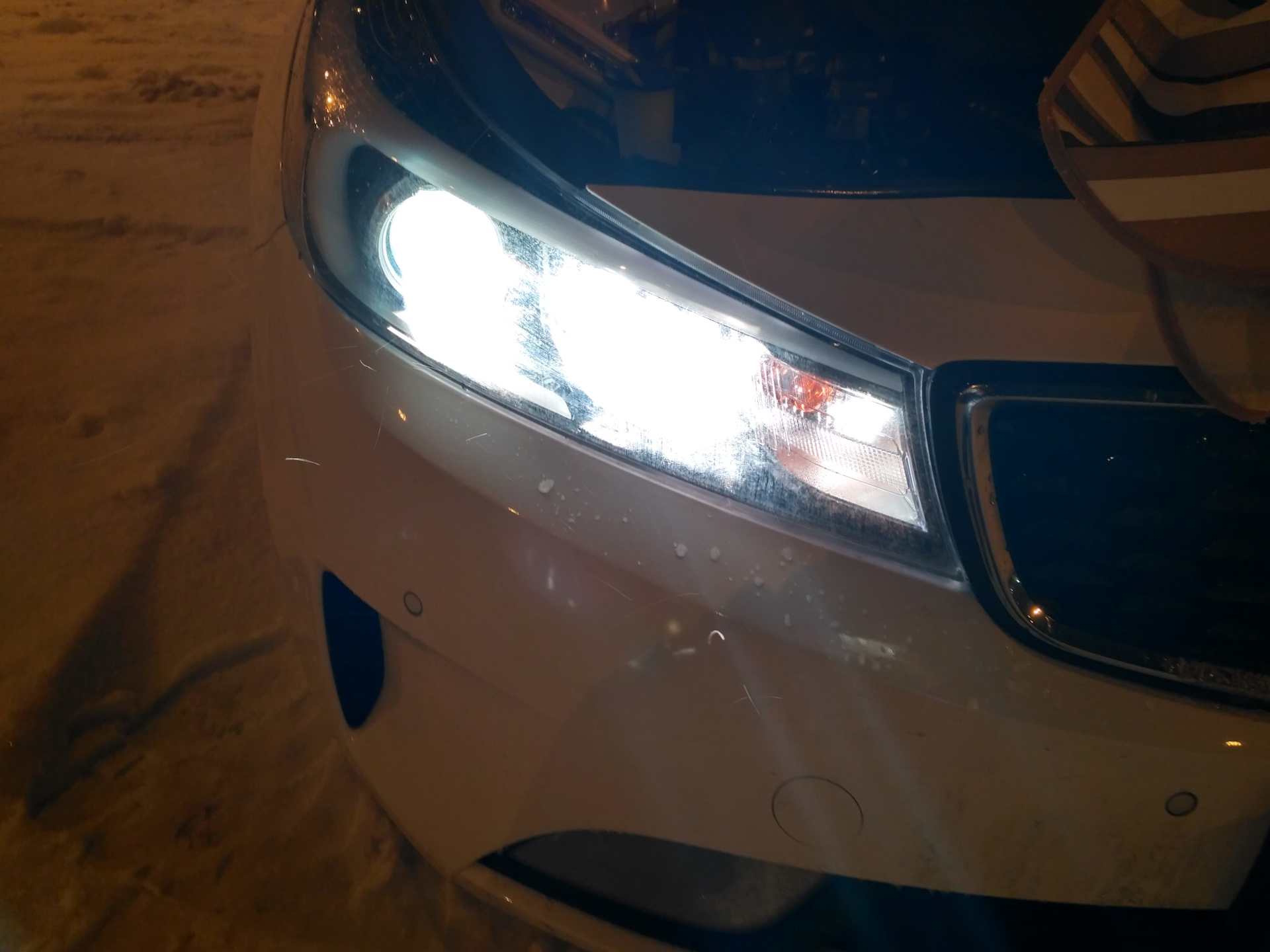 Как поменять лампочки kia cerato Замена лампочек дальнего света. - KIA Cerato (3G), 2 л, 2016 года электроника DR