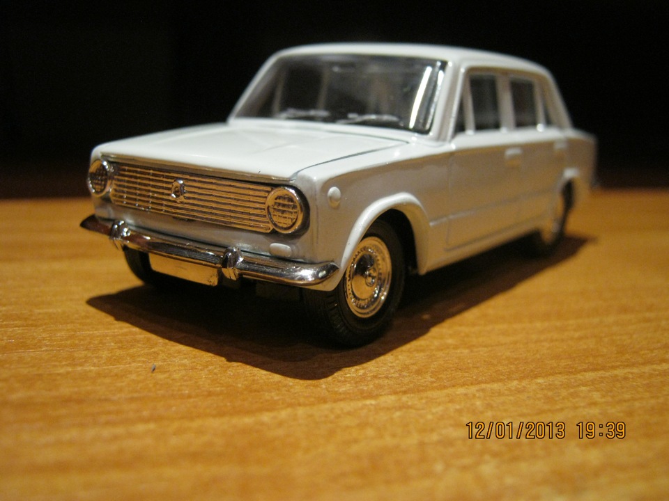 Ваз 2101 модель 1 8. Жигули ваз 2101. Ваз 2101 модель 1 8. Ваз 2101 в масштабе 1 8. 1 модель копейки.