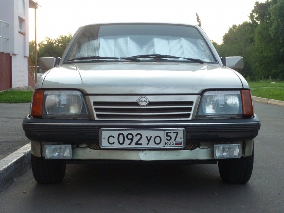 Opel Ascona 1 8