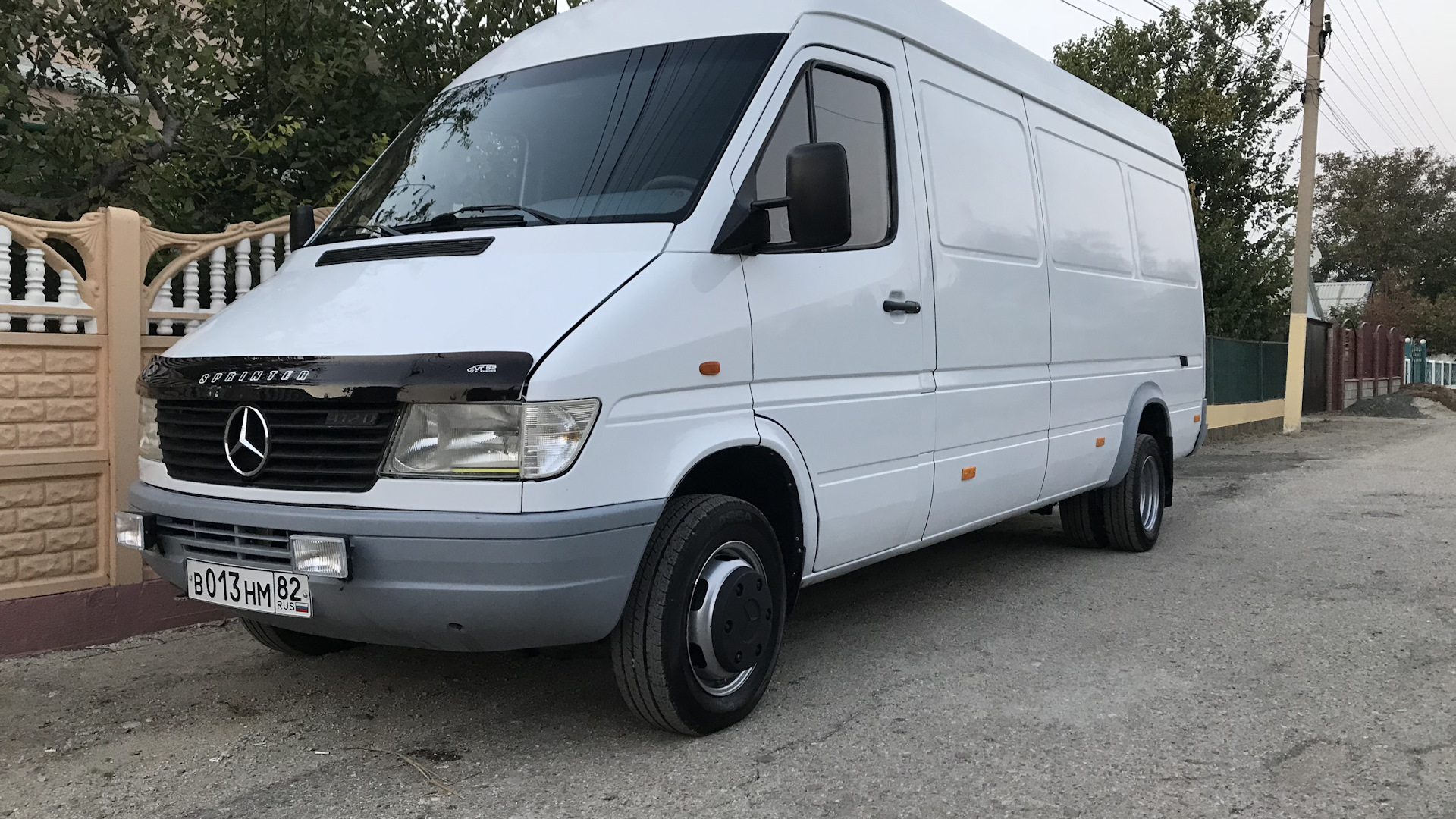 Mercedes benz sales sprinter 412d