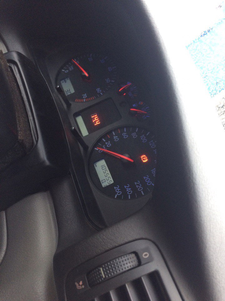 вуаля! — Volkswagen Passat Variant (B5). Запчасти на фото: 105555