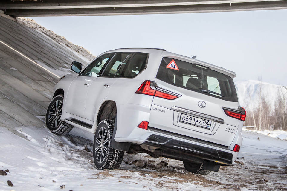 Lexus lx 570 салон. Смотреть фото Lexus lx 570 салон. Смотреть картинку Lexus lx 570 салон. Картинка про Lexus lx 570 салон. Фото Lexus lx 570 салон