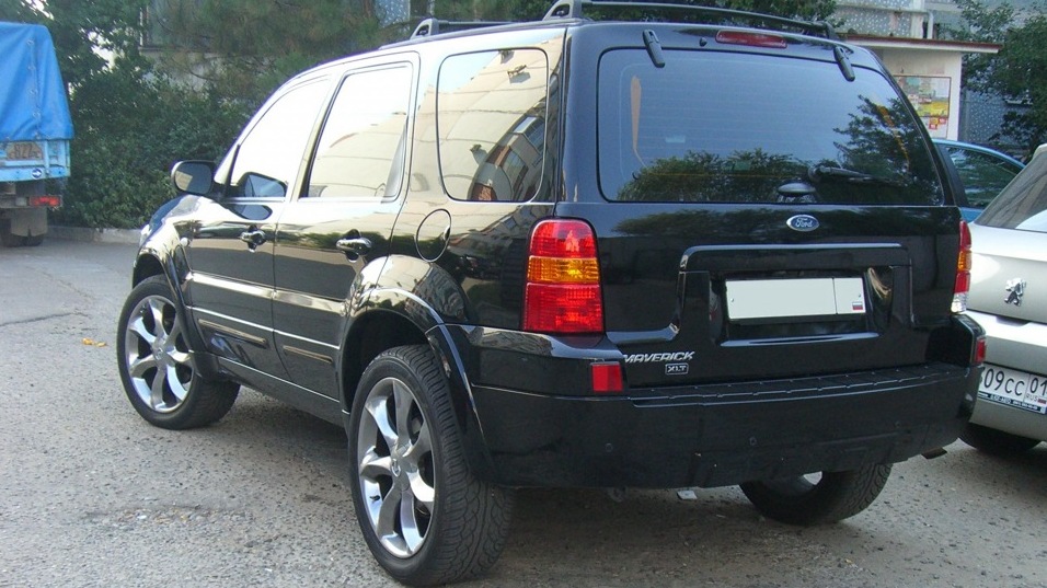 машина форд маверик