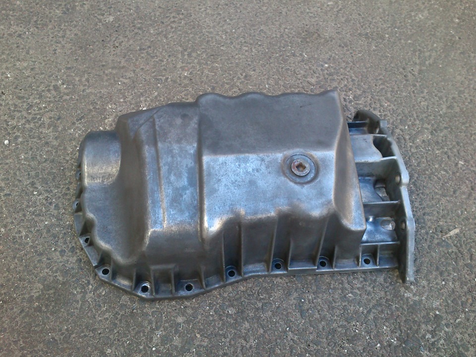 Поддон f4r. 4. Поддон f15e mcvt. Поддон москвич 2141-06. Поддон картера рено логан 1.