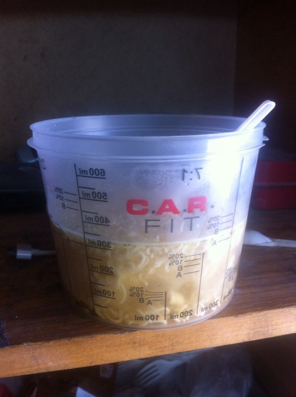 Приехал в гараж…трясет…на кого кричать хз. Заварил себе жировуху…поел доширака…поплакал в яму…опять отер слезы горечи…и вспомнил что неделю назад менял сцепу себе изза махавика. — Alfa Romeo 166