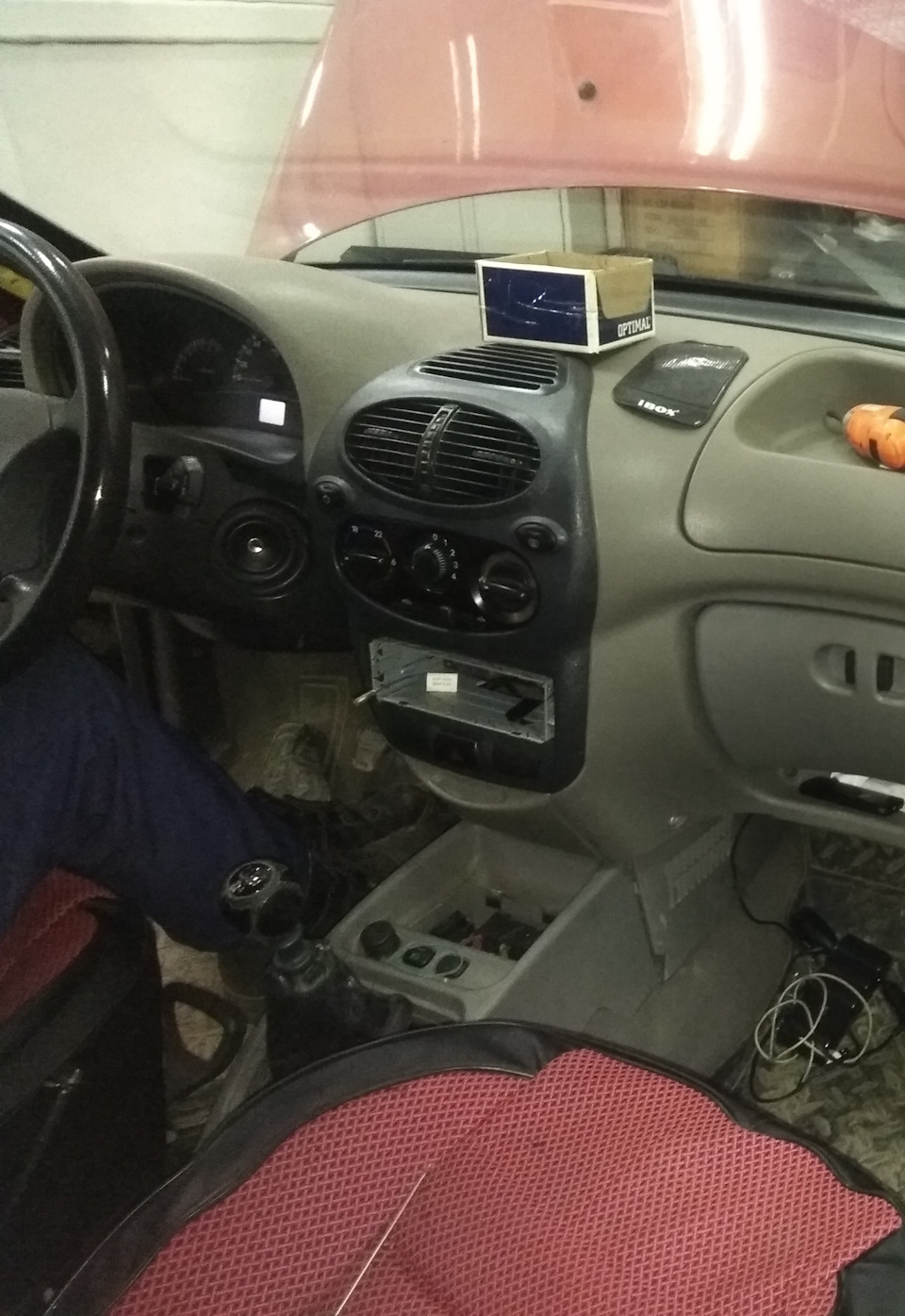 Замена радиатора отопителя Калина с кондиционером, не резав панели ...