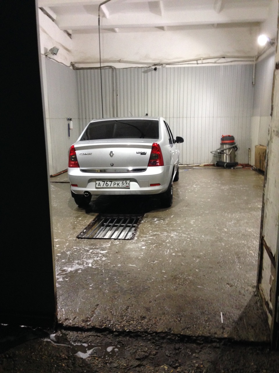 Фото в бортжурнале Renault Logan (1G)