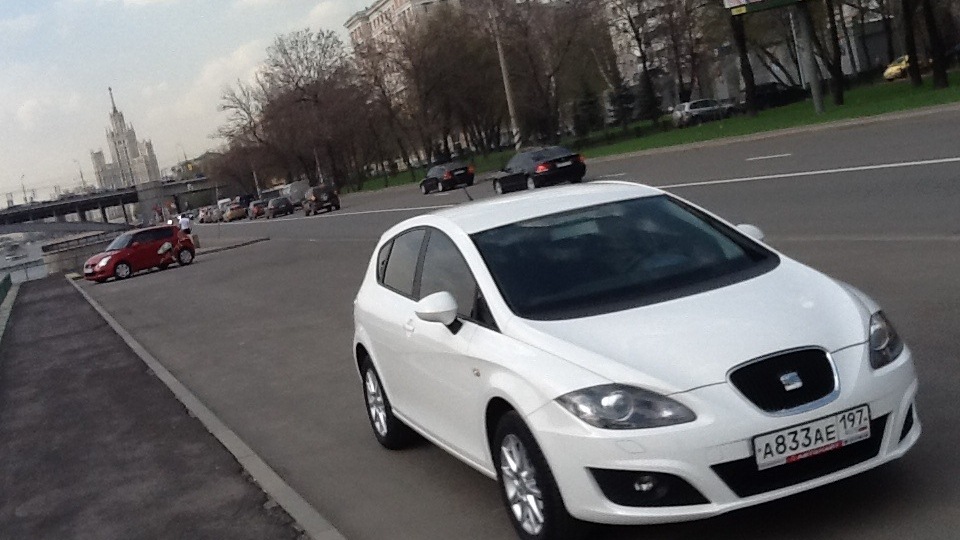 Seat Leon 2010 Yellow