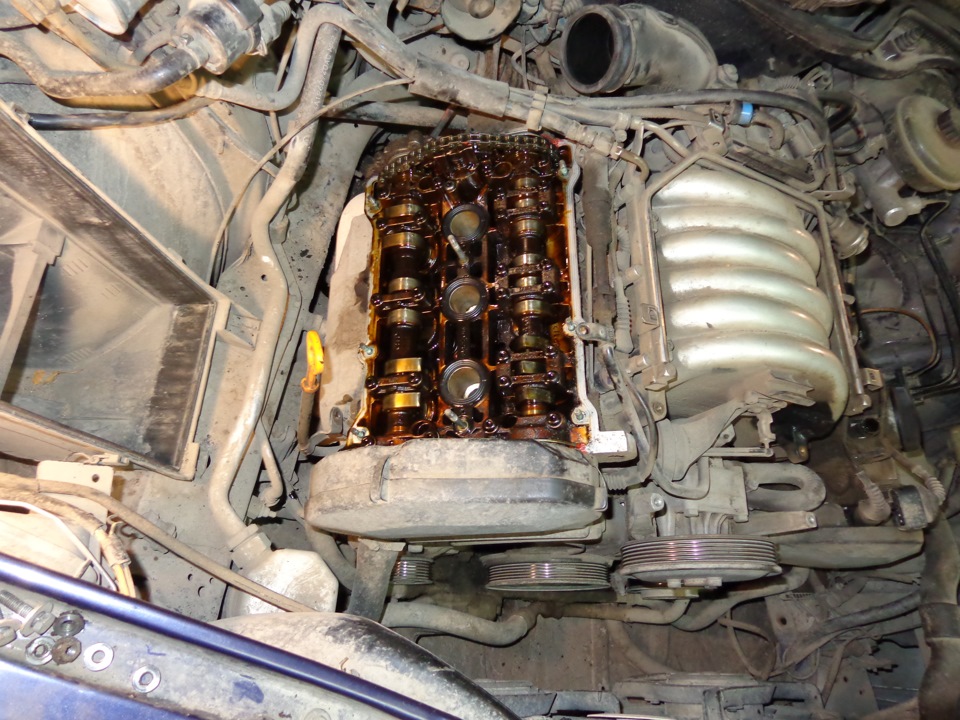 Замена гидронатяжителя цепи — Audi A6 (C4), 2,8 л, 1997 года | визит на ...