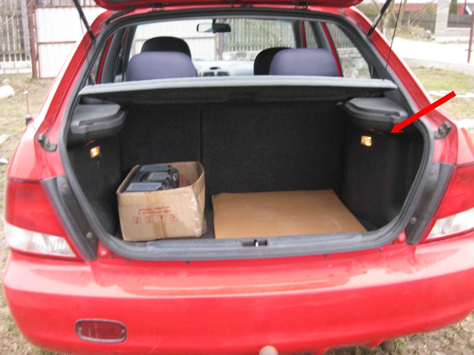 Подсветка багажника — Hyundai Accent (2G), 1,3 л, 2000 года | просто ...