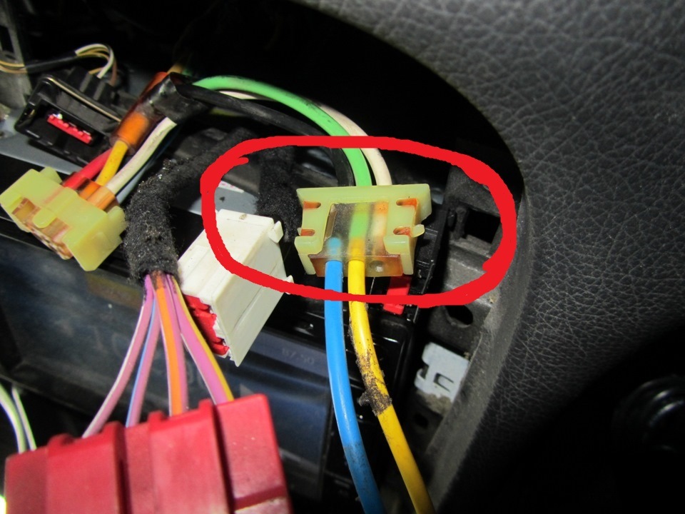 Переключение положений заслонок печки — Ford Mondeo II, 1,8 л, 1997 ...