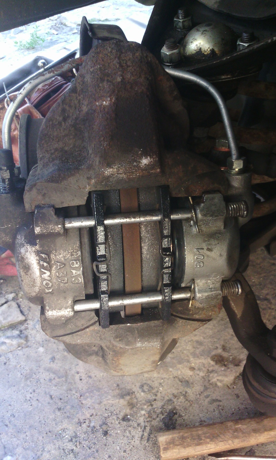 Заклинил тормозной цилиндр — Lada 21074, 1,6 л, 2004 года | своими ...
