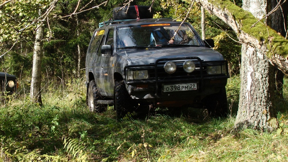 Ниссан террано бездорожье. Nissan Terrano off Road Tuning. Ниссан Террано 3 тюнинг для бездорожья.