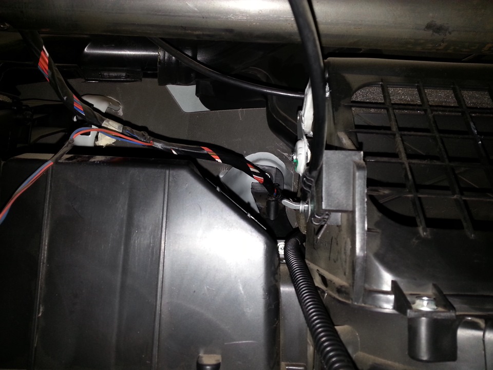 прозвонить датчик парктроника. блок парктроников киа к5. Vw passat b5 разборка спинок сидений задних. неработающий парктроник. парктроник заднего хода.