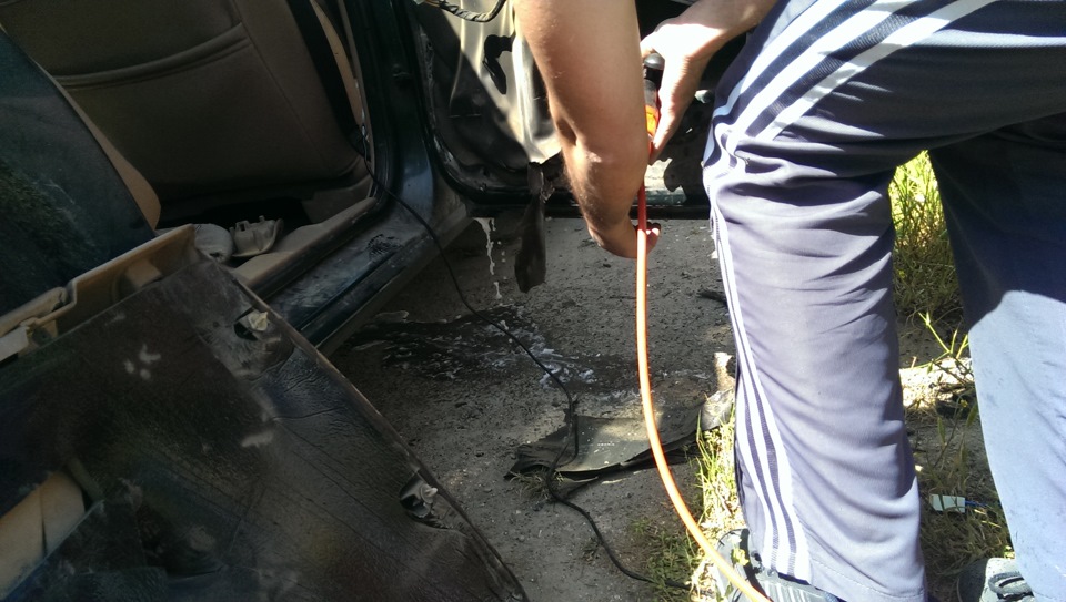 Дренажная трубка внутреннего блока сплит системы. Прочистить дренаж. Дренаж кондиционера рено меган 3. Очистка дренажа. Дренажная трубка кондиционера 972841r001.