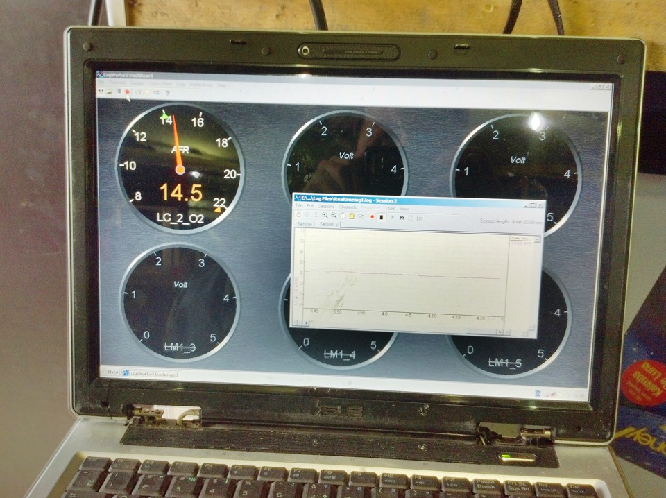 Настраивал топливо / воздух по ШПЛЗ и приблуде по регулировке ...