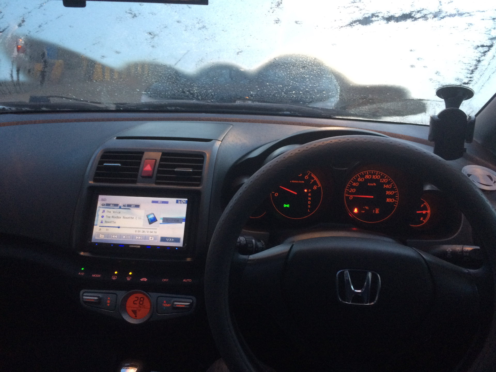 Как снять магнитолу хонда аирвейв Усилитель для FM-радио - Honda Airwave, 1,5 л, 2007 года автозвук DRIVE2