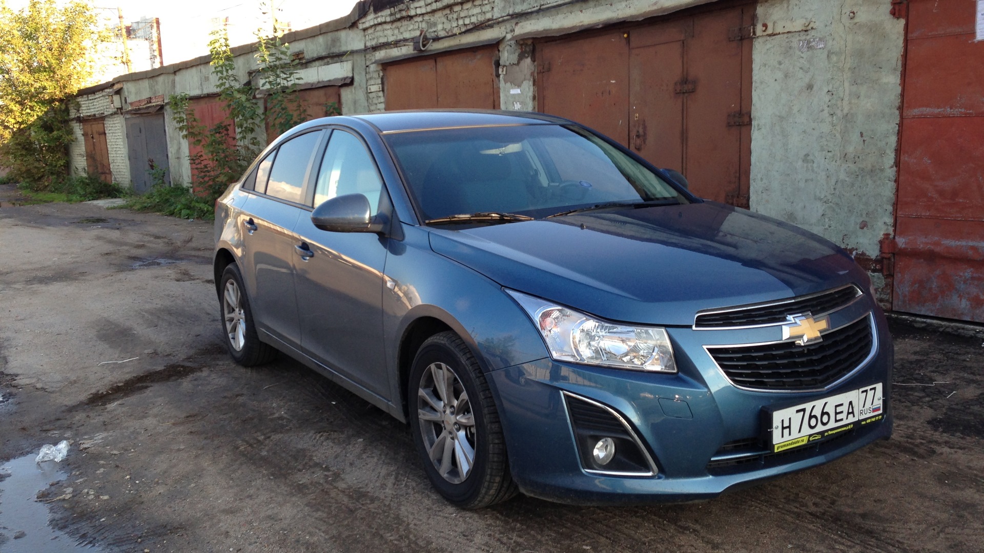 Chevrolet Cruze 2012 седан синий