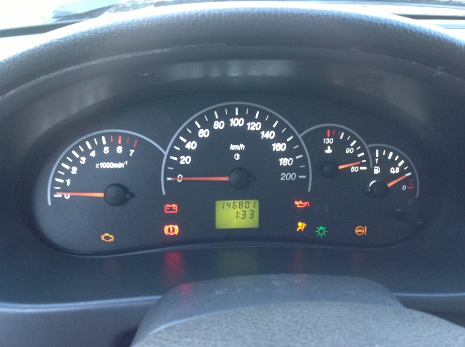 Маленькая переделка приборной панели — Lada Приора седан, 1,6 л, 2008 ...