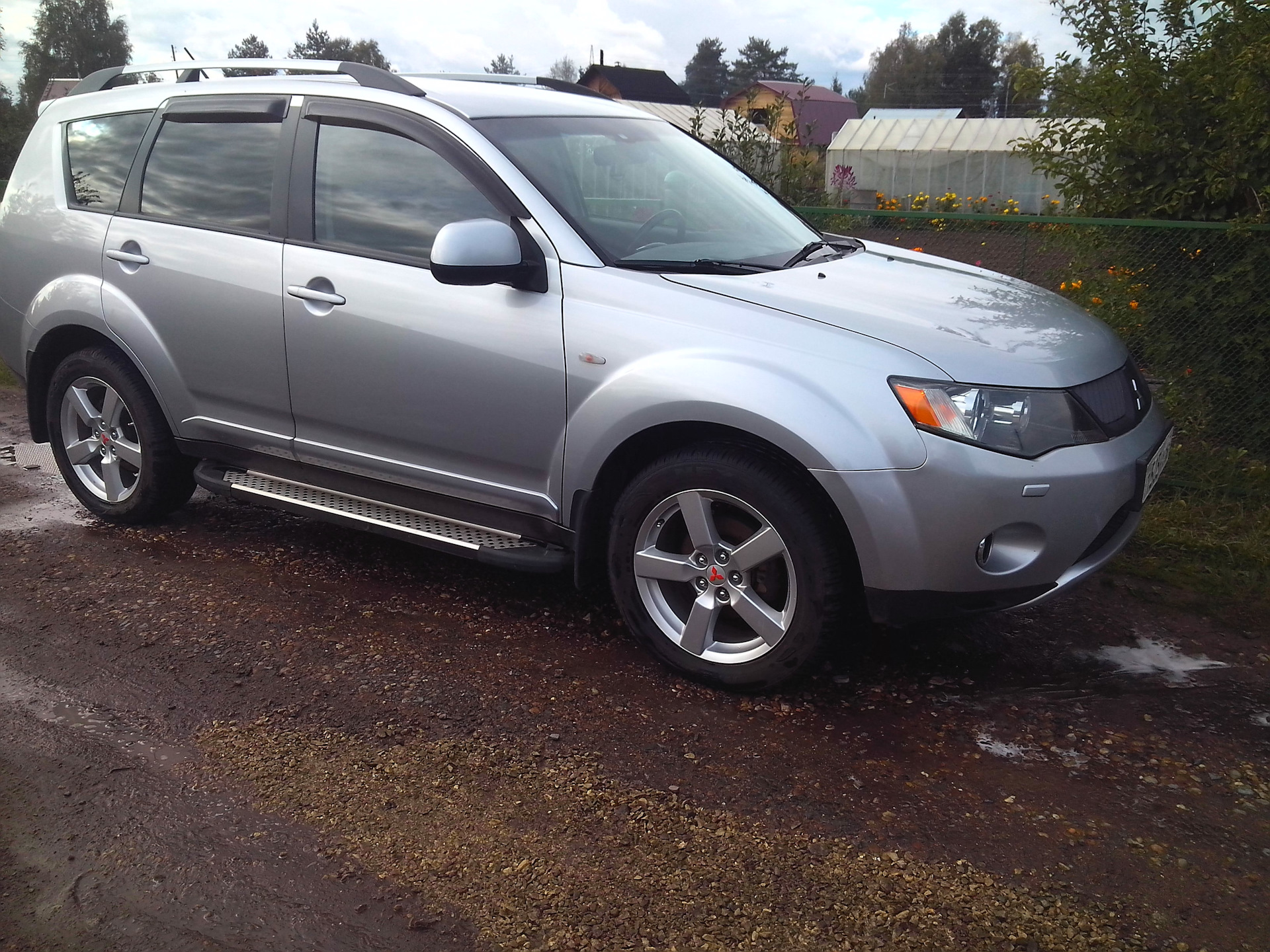 Хл р. Mitsubishi Outlander XL литьё. Аутлендер XL на р20. Mitsubishi Outlander р20. Диски Аутлендер ХЛ 18.