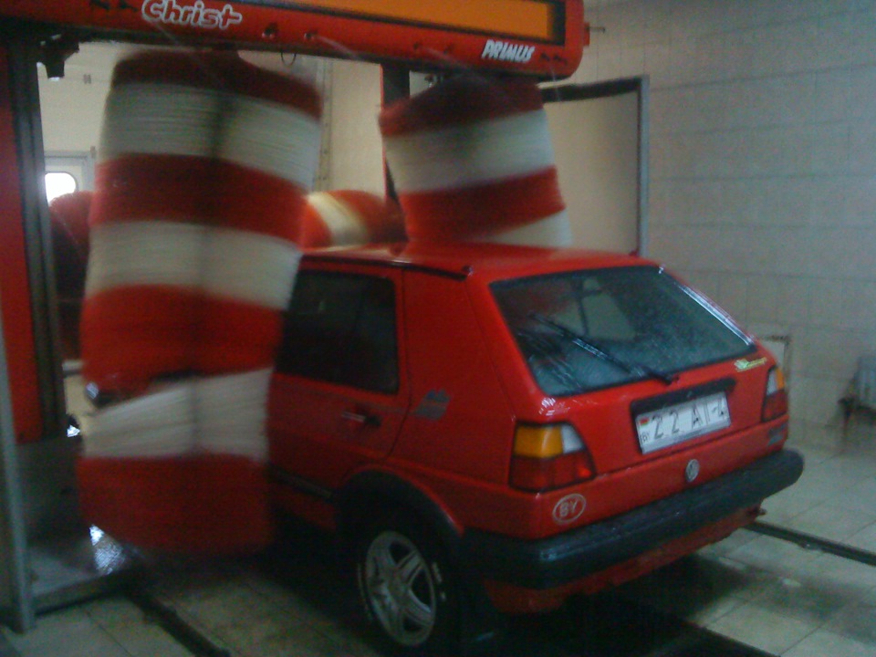 Красный, на котором Я и постигал азы вождения и пр. — Volkswagen Passat ...