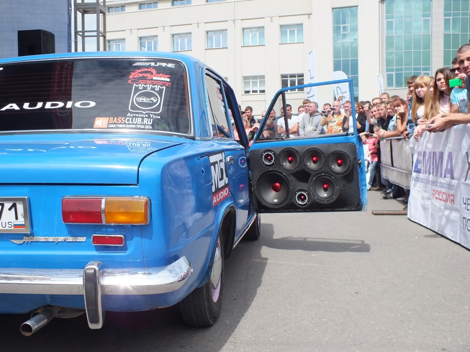 Песни в машину 24. Автозвук ВАЗ 2107 Ural. ВАЗ 2107 Урал саунд. ВАЗ 2107 автозвук Урал саунд. Автозвук ВАЗ 2107 фронт.