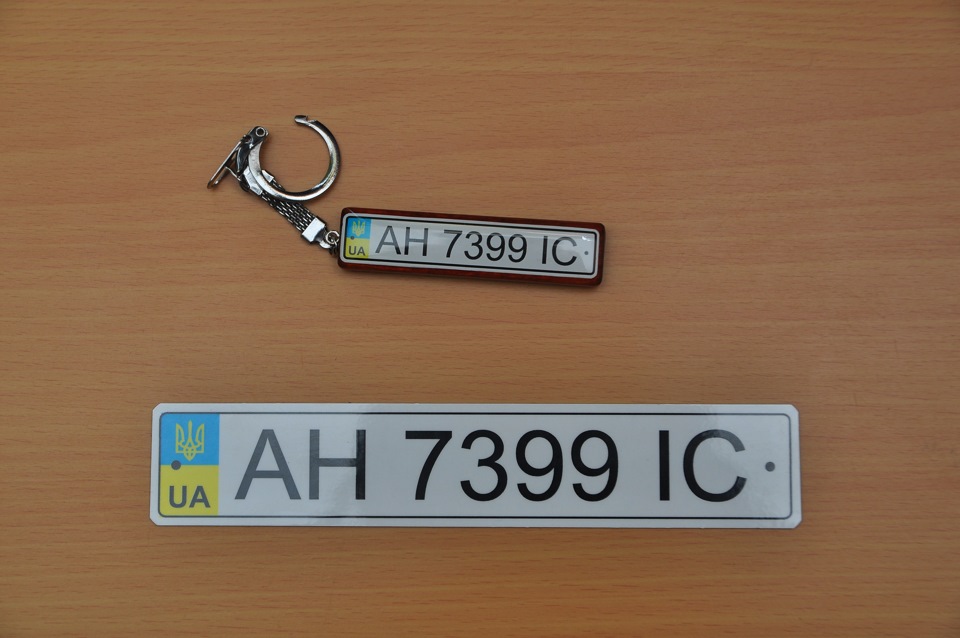Брелок-номер — Lada Гранта (1G), 1,6 л, 2013 года | аксессуары | DRIVE2