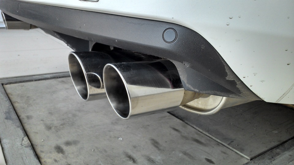 Выхлоп на две стороны — Skoda Octavia A7 Mk3, 1,8 л, 2013 года | тюнинг ...