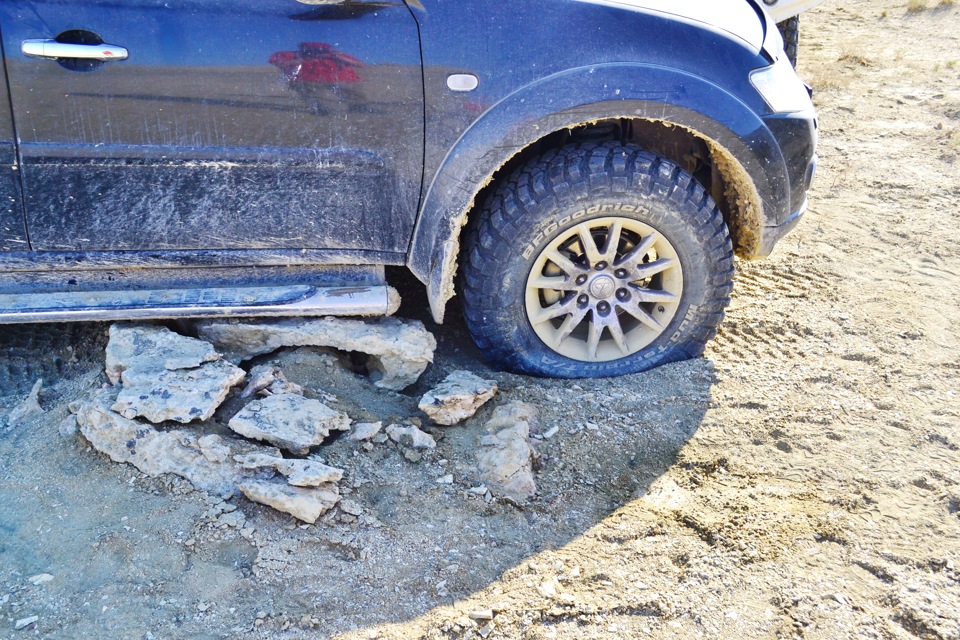 Путешествие с палаткой на крыше авто. Смотреть фото Путешествие с палаткой на крыше авто. Смотреть картинку Путешествие с палаткой на крыше авто. Картинка про Путешествие с палаткой на крыше авто. Фото Путешествие с палаткой на крыше авто