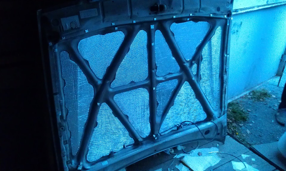 63. Капот и бегунок трамблера — Toyota Crown (S130), 3 л, 1990 года ...