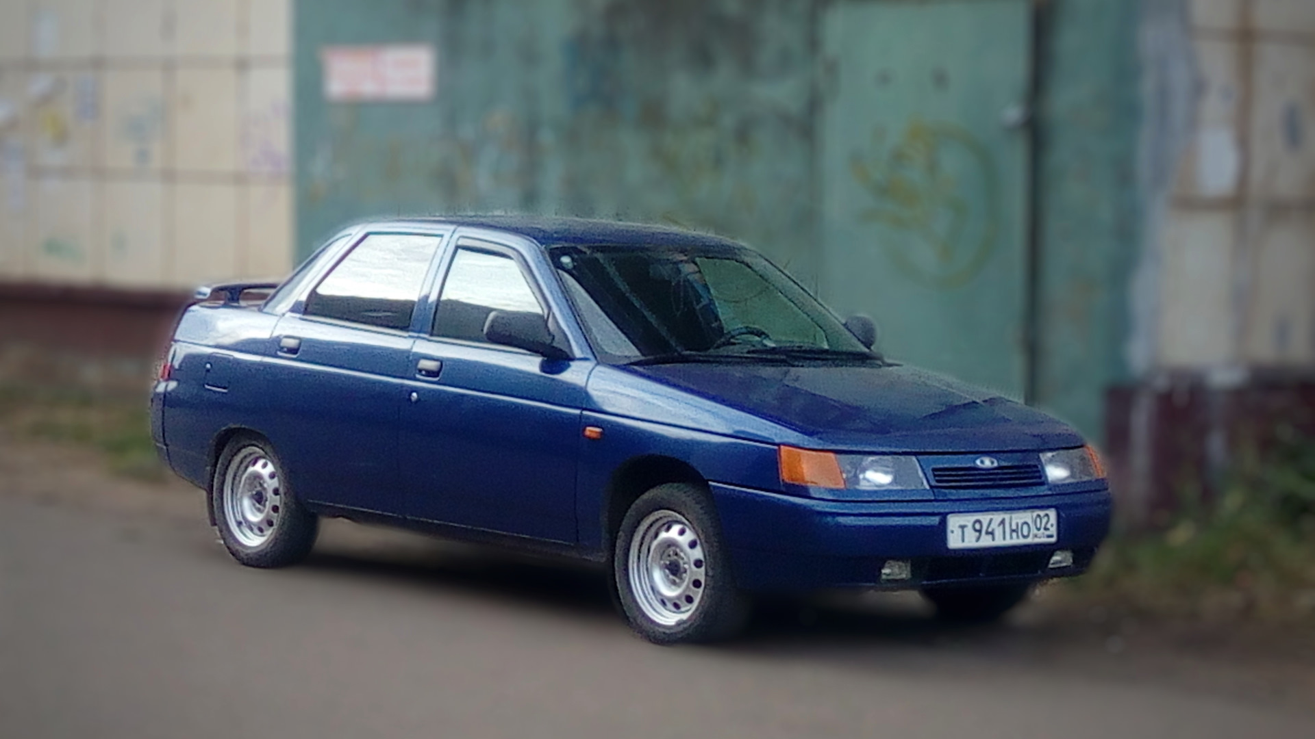 Lada 2110 синий