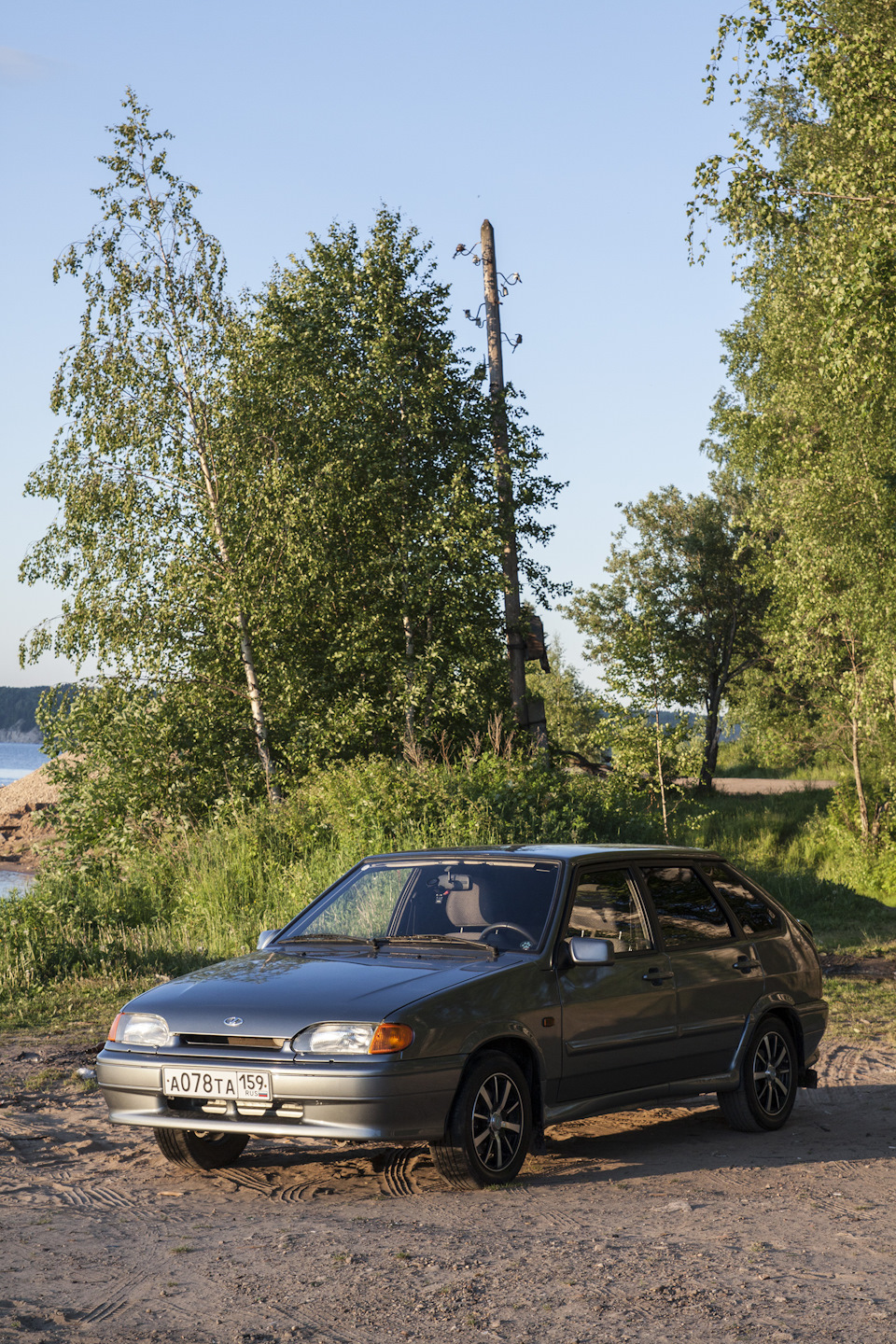 Фото на берегу реки — Lada 2114, 1,6 л, 2011 года | фотография | DRIVE2