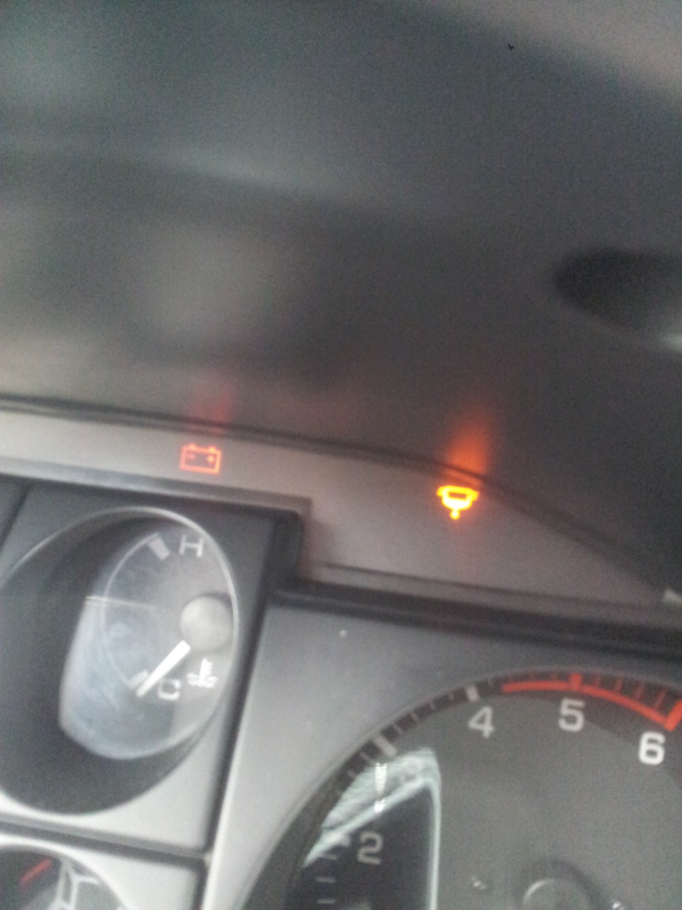 Вода в топливном фильтре — Mitsubishi Pajero (3G), 3,2 л, 2003 года ...