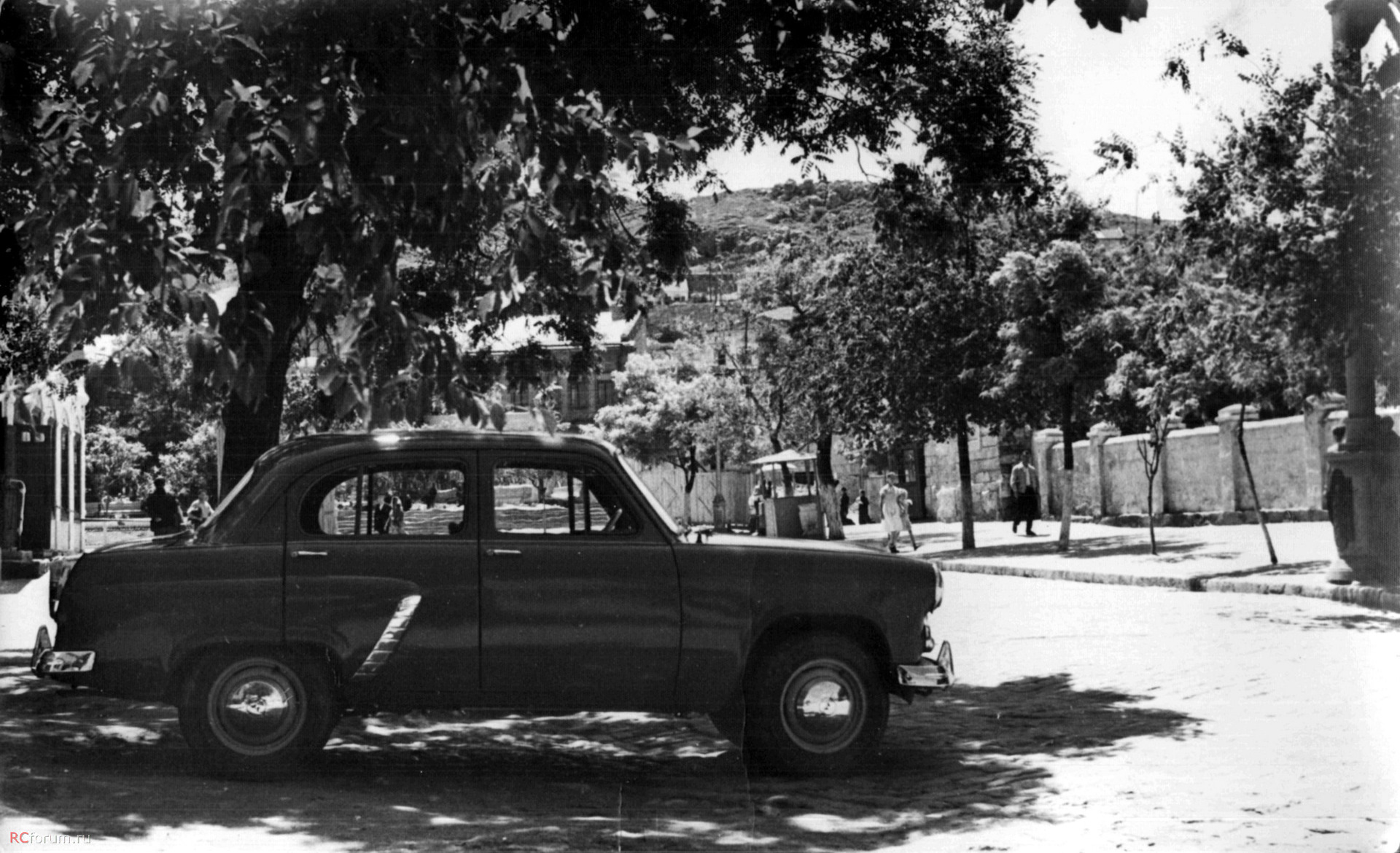 страстной монастырь и памятник пушкину. памятник пушкину в москве страстной монастырь. старинная архитектура тулы. страстной монастырь 1900 москва. исторические здания тулы.