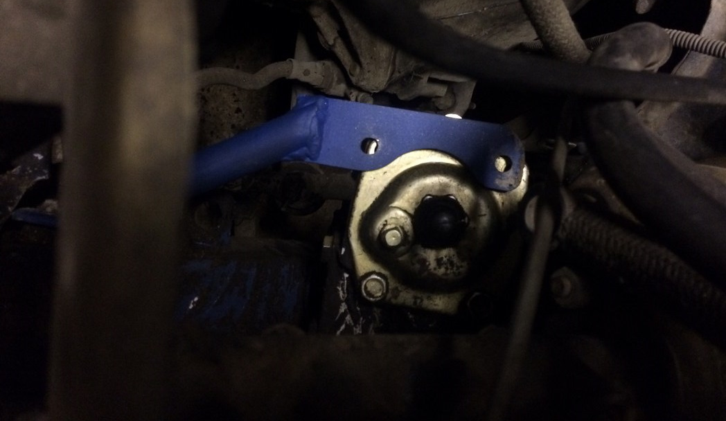 тяжело поворачивается руль. тяжело поворачивается руль. ограничитель оборотов руля. ваз 2112 руль вместе кнопки. закусывает руль toyota camry v70.