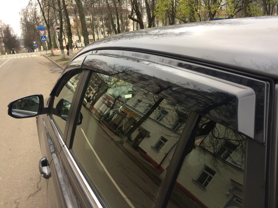 Фото в бортжурнале Toyota RAV4 (IV)