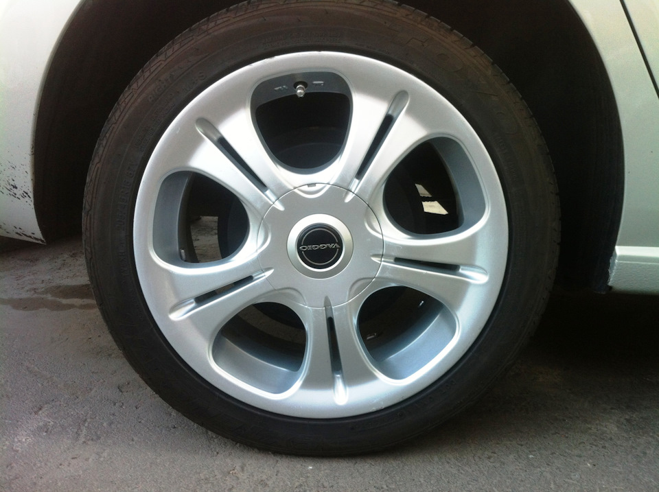 Диски сургут. 205 45 R16 поло седан. R16 Bridgestone Vaggio. Диски литые колёсные r16 Vaggio.