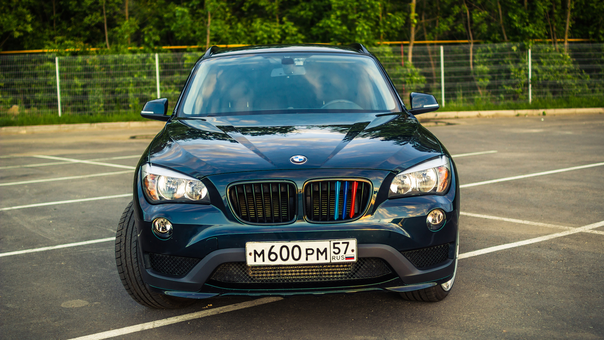 X 1 20 46 x 1. BMW x1 e84 Blue. BMW x1 e84 рестайл. BMW x1 e84 синий. BMW x1 e84 Рестайлинг.