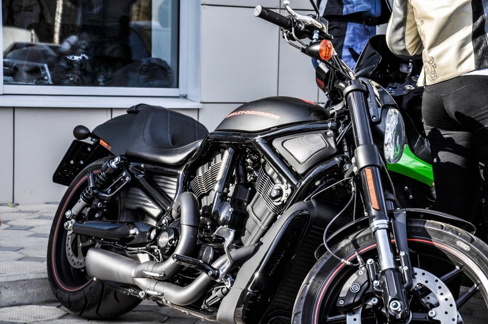 Мотоцикл харлей дэвидсон v rod custom. Смотреть фото Мотоцикл харлей дэвидсон v rod custom. Смотреть картинку Мотоцикл харлей дэвидсон v rod custom. Картинка про Мотоцикл харлей дэвидсон v rod custom. Фото Мотоцикл харлей дэвидсон v rod custom