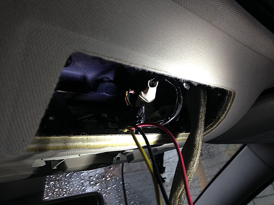 Питание на регистратор от плафона — Renault Laguna III, 1,5 л, 2009 ...