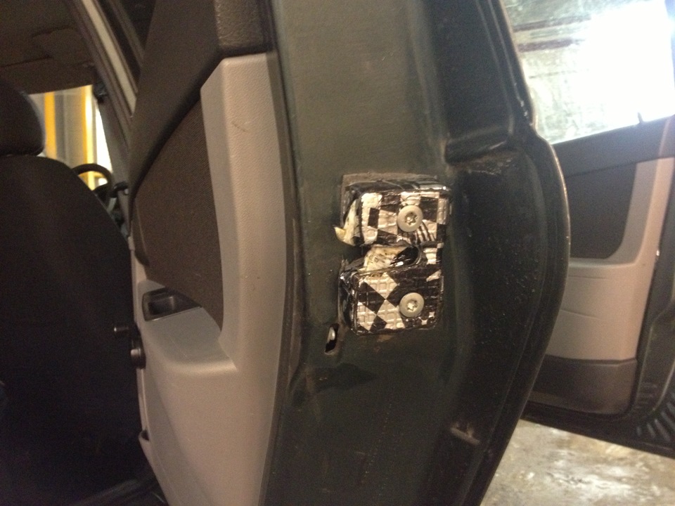 Шумоизоляция Бесшумных Замков — Lada Приора седан, 1,6 л, 2010 года ...