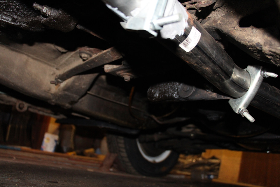 Часть 25. Замена выхлопной системы. — ГАЗ 24, 2,4 л, 1982 года | своими ...