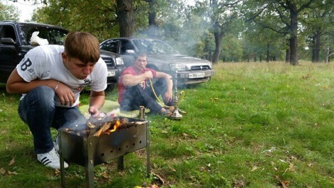 gulyanki-na-prirode-golaya-anes-nano