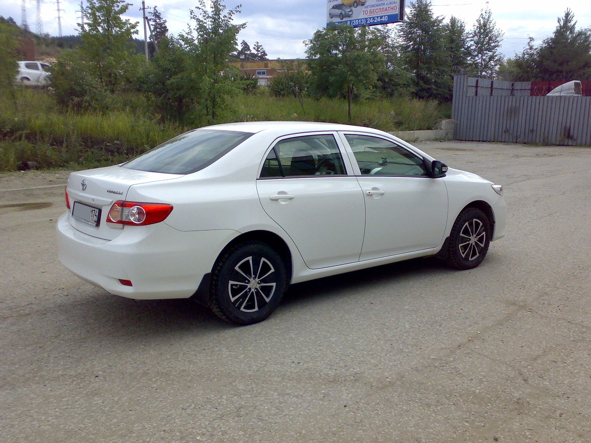    Toyota Corolla 16 2010 