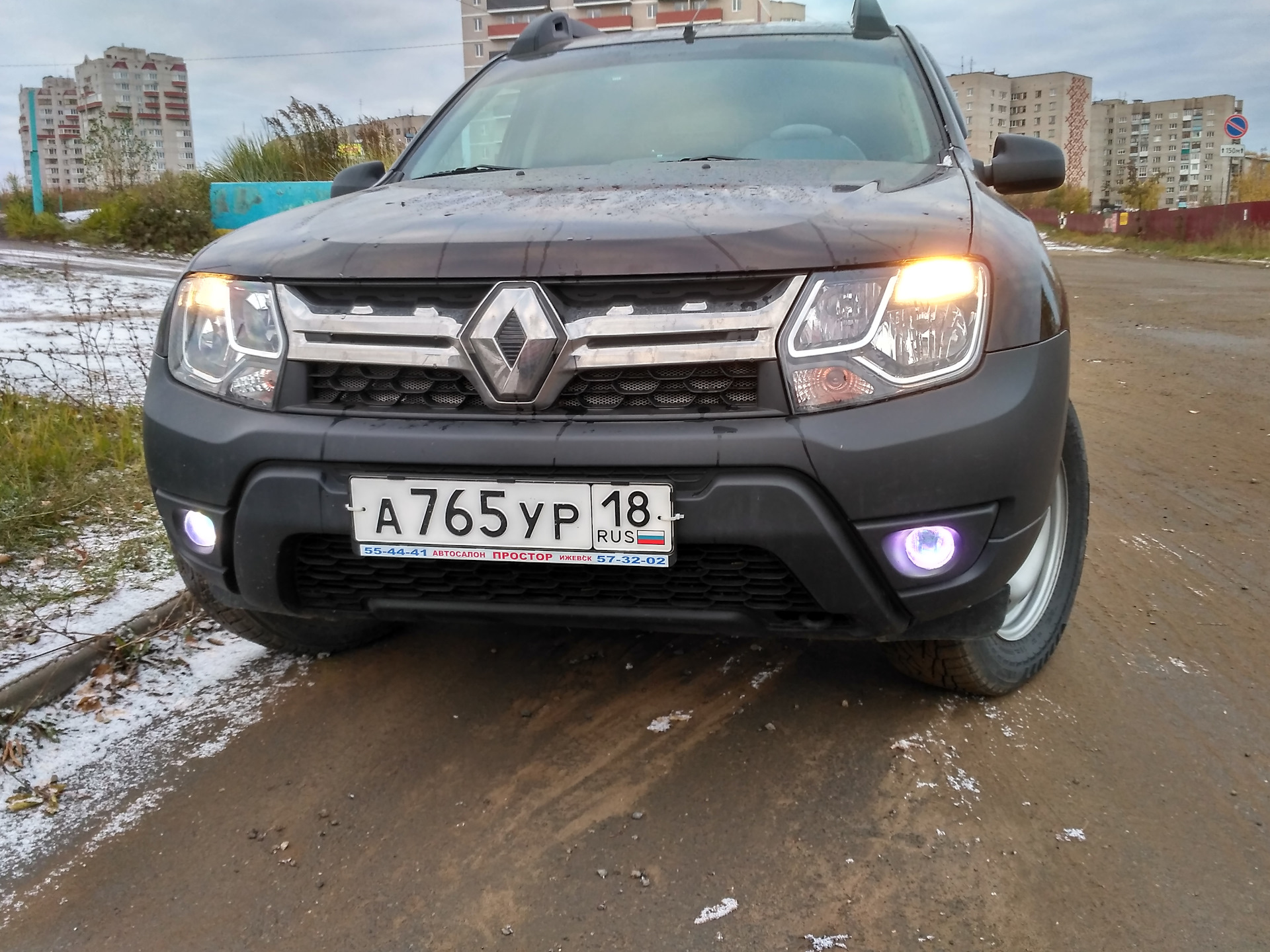 Туманки на дастер. Renault Duster ПТФ. ПТФ Рено Дастер 2016. ПТФ Рено Дастер 2022. Рено Дастер 2019 ПТФ.