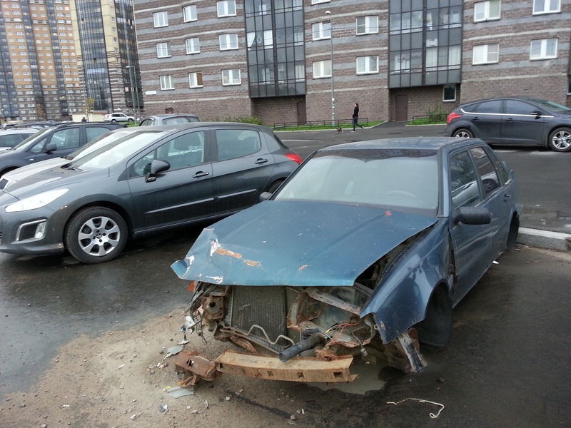 Брошенные автомобили в санкт петербурге