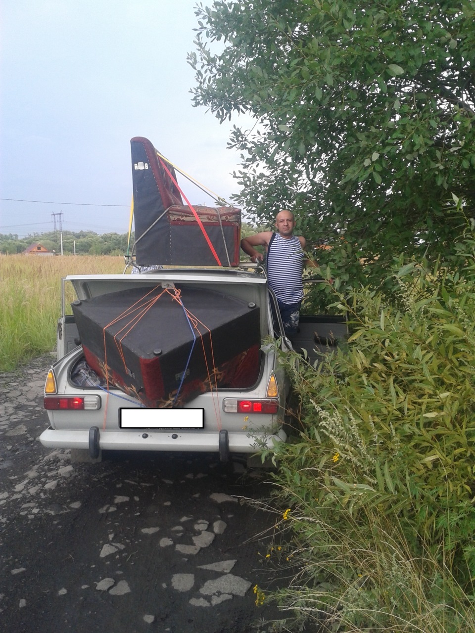 Перевозка углового дивана — ИЖ Москвич 412, 1,5 л, 1996 года ...