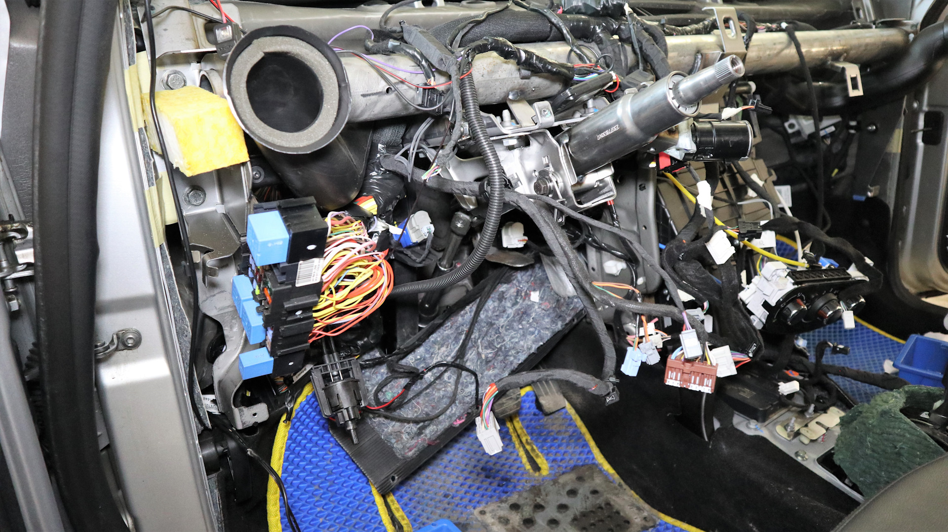 снять торпеду дастер