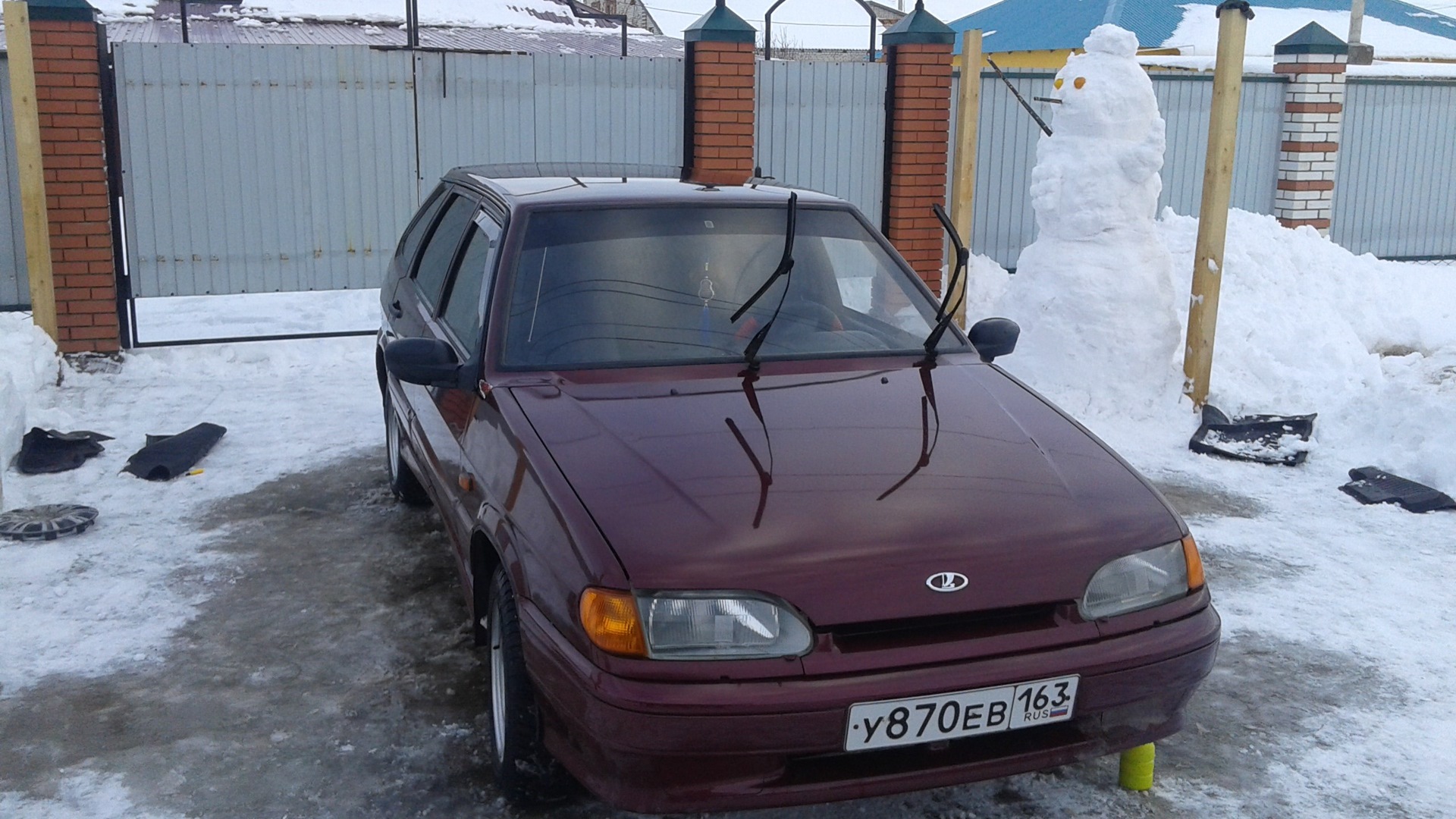 Lada 2114 1.6 бензиновый 2005 | темно-малиновый на DRIVE2